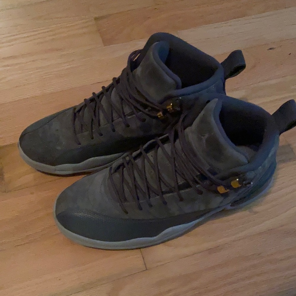 Jordan Wolf Grey 12